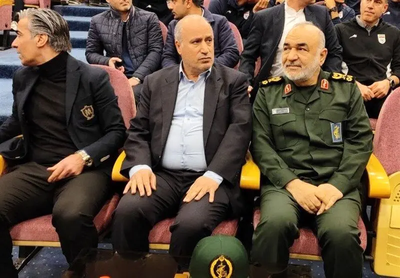 حضور سرلشکر سلامی در جمع ملی‌پوشان فوتبال