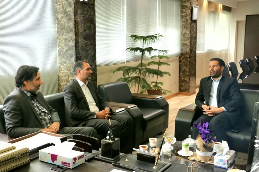 دیدار مدیر مخابرات منطقه مرکزی با مدیر کل راه و شهرسازی استان