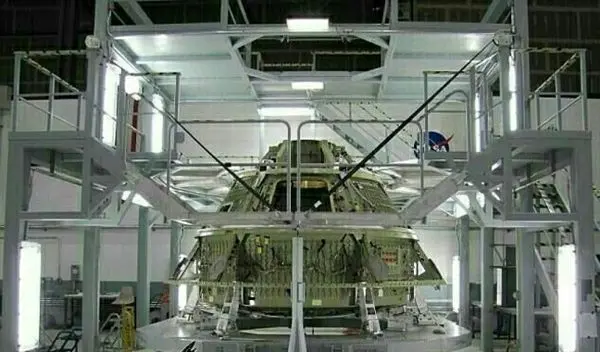 فضاپیمایی که قرار است انسان را به مریخ ببرد+عکس