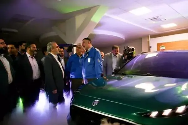 همه چیز درباره کراس اوور جدید ایران خودرو/ ری را با چه قیمتی به بازار می‌آید؟