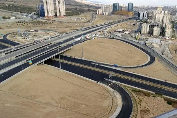 گشایش ترافیکی در تقاطع بزرگراه شهید خرازی با محور 45 متری شهید باقری