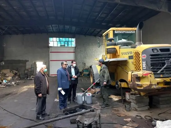 بازدید معاون امور زیربنایی و حمل و نقل شهری از وضعیت ماشین آلات و تجهیزات عمرانی شهرداری