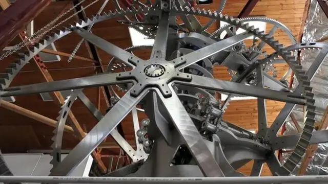 ساخت یک ساعت با عمر 10 هزار ساله + عکس