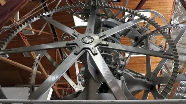 ساخت یک ساعت با عمر 10 هزار ساله + عکس