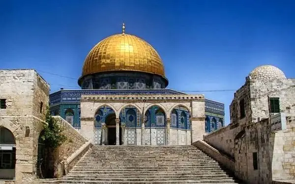 نمایش مستند «گفت وگو با افراد خارق العاده» از قاب هیسپان تیوی