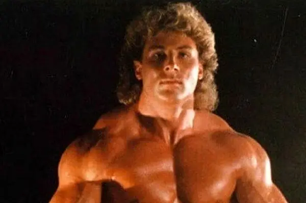 پیشکسوت معروف کشتی کشته شد + عکس