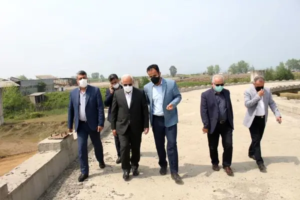 بازدید مدیرعامل سازمان منطقه آزاد انزلی از تقاطع غیر همسطح و نقطه اتصال خط ریل سراسری به بندر کاسپین