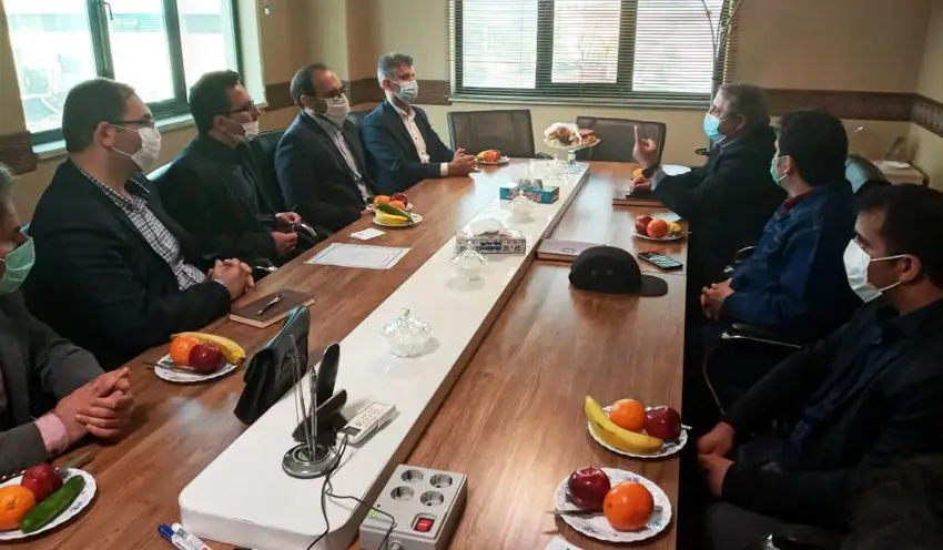 نشست رئیس دانشگاه صنعتی قم با مدیر عامل شرکت فولاد سازان جم برگزار شد

