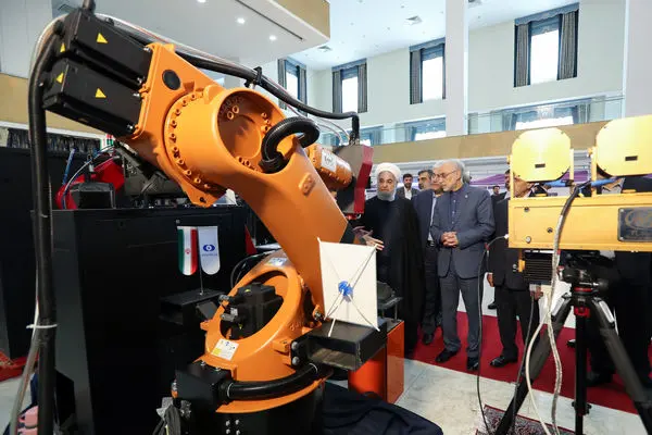 رونمایی از 114 دستاورد جدید صنعت هستهای ایران