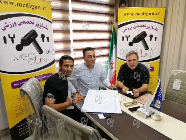 مسعود ریگی قراردادش را با استقلال ثبت کرد