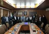 بزرگداشت بازنشستگان و کارکنان نمونه منطقه۵

