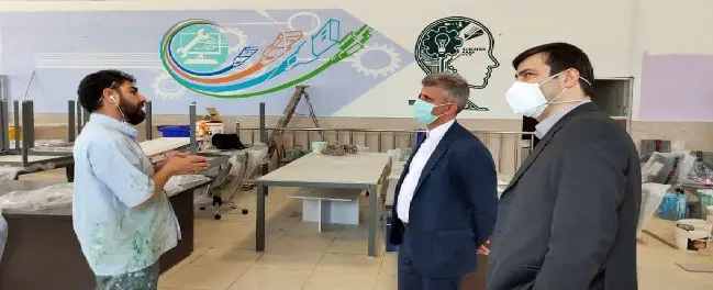 فضای کار اشتراکی مرکز نوآوری دانشگاه صنعتی قم تا هفته آینده به مرحله بهره برداری می رسد.

