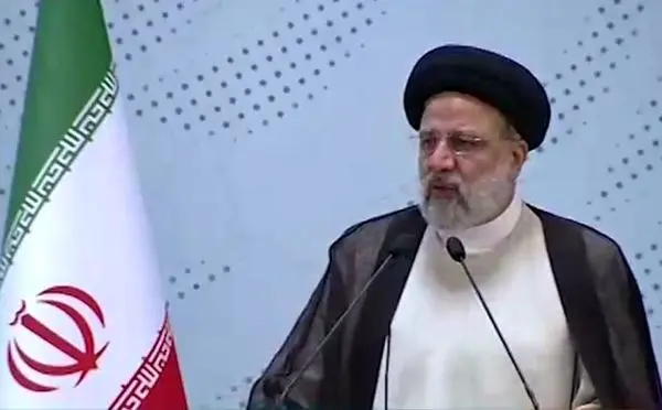 رئیسی: ملت ما اراده کرده مقاومت کند و کشور را به پیش ببرد