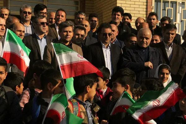 بهره برداری از مدرسه شهدای بانک ملی در اردبیل