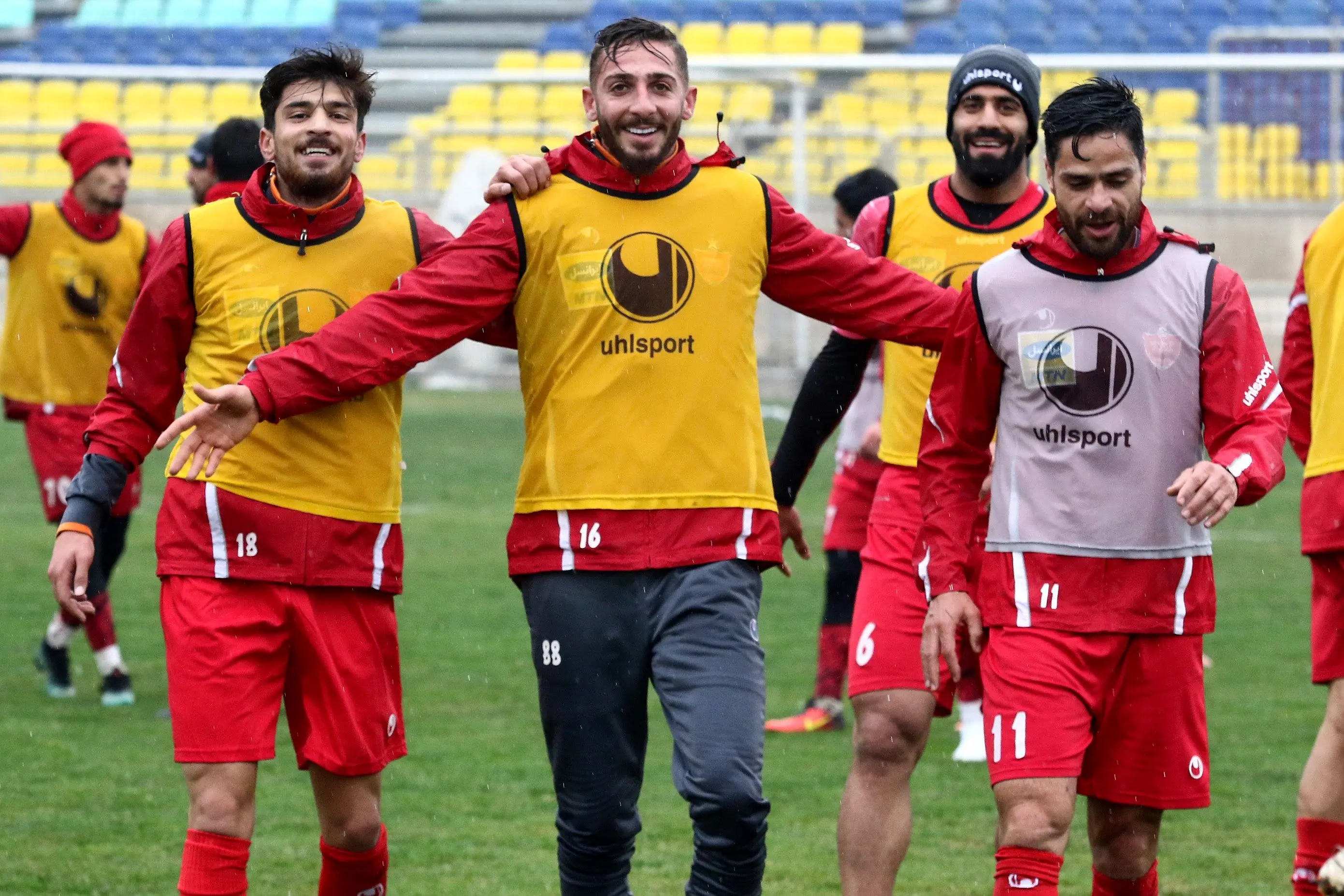 تمرین 50 دقیقه‌ای پرسپولیسی ها در ورزشگاه شهید کاظمی