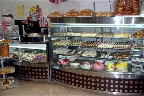 از مصرف شیرینیجات رنگدار خودداری کنید