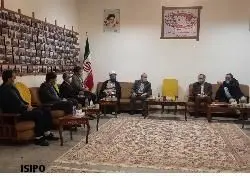 گفتگوی مدیر عامل استان با استاندار مرکزی در نمایشگاه کشاورزی

