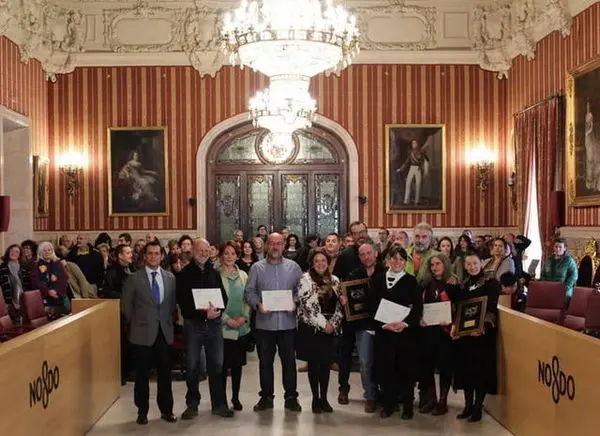 
معرفی هنر ایرانی به دنیا با کمک دلالان ارز!
