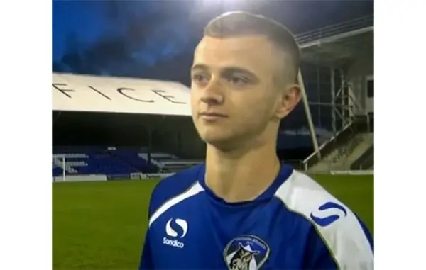 ارتباط غیراخلاقی فوتبالیست حرفه ای با یک دختر نوجوان + عکس