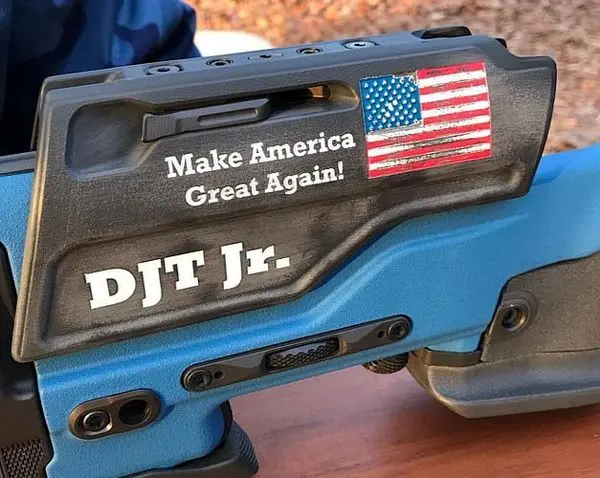 اسلحه سفارشی پسر ترامپ! + عکس