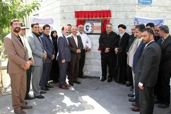 نصب تمثال ۲۰۰۰شهید با حضورشهردار منطقه۶