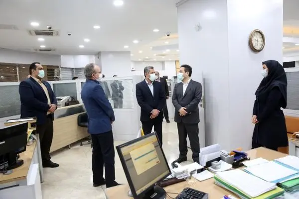 تاکید رئیس و اعضای هیات مدیره بانک ملی ایران بر ارائه خدمات بهینه به مشتریان