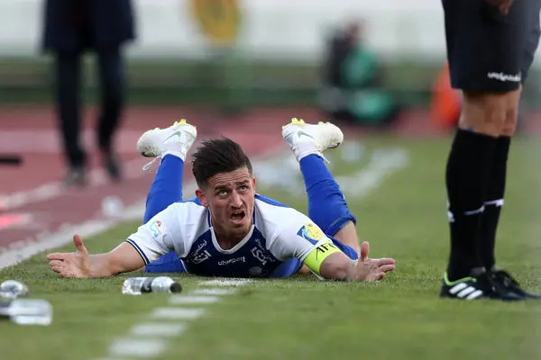 وریا غفوری ؛ اولین کرونایی استقلال