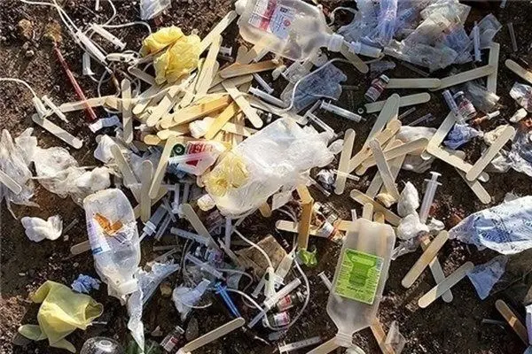 تولید روزانه ۱۰۰ تن پسماند بیمارستانی در ایام کرونا