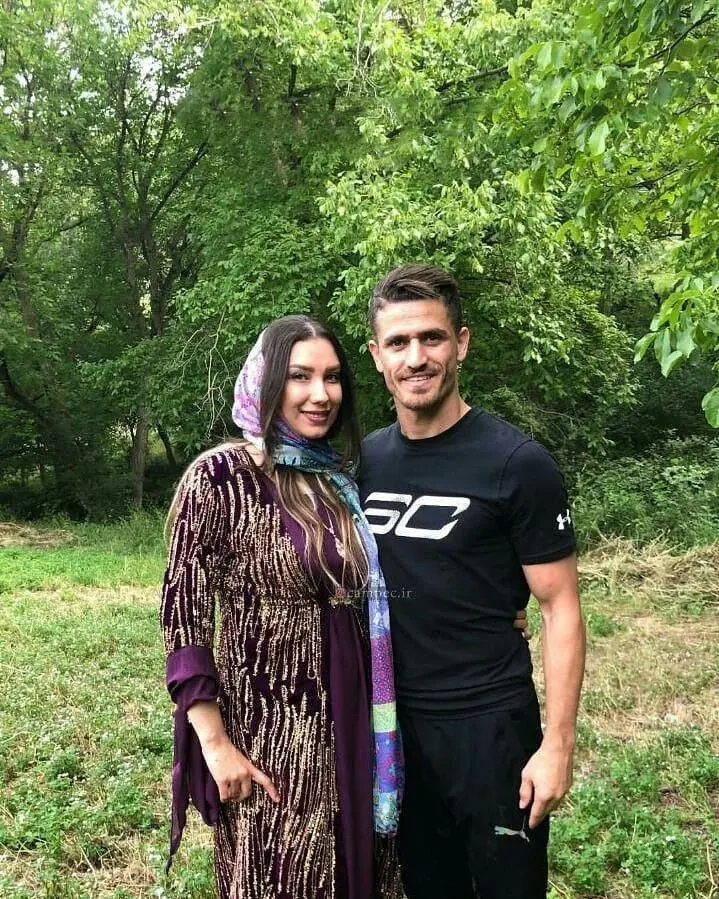 خوشگذرانی وریا غفوری و همسرش در طبیعت+ عکس