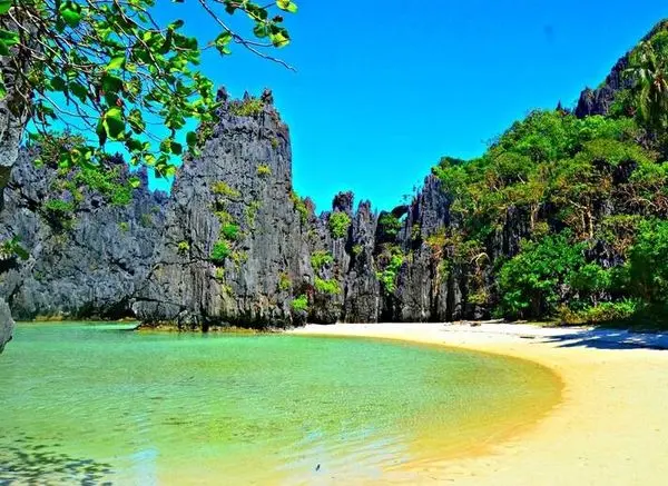 تصاویر زیبا از ساحل پنهان در فیلیپین