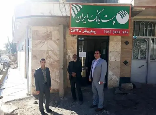 باجههای پستبانکایران درمناطق زلزلهزده شهرستانمیانه درحال خدمترسانی است