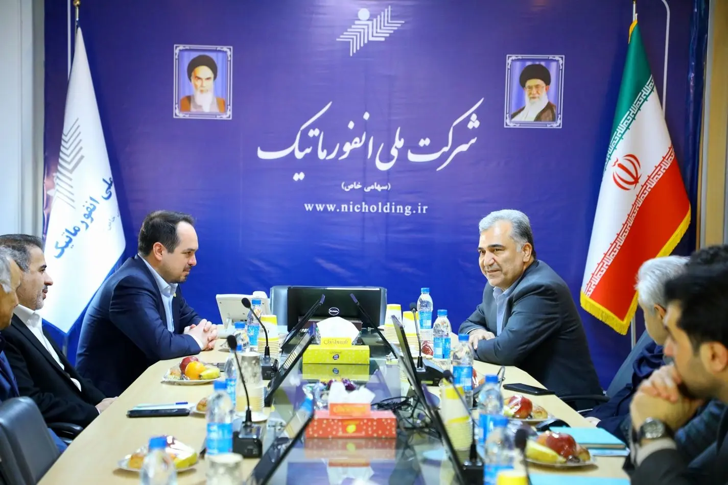 زمینه توسعه همکاری‌های متقابل بانک دی و شرکت ملی انفورماتیک فراهم شد
