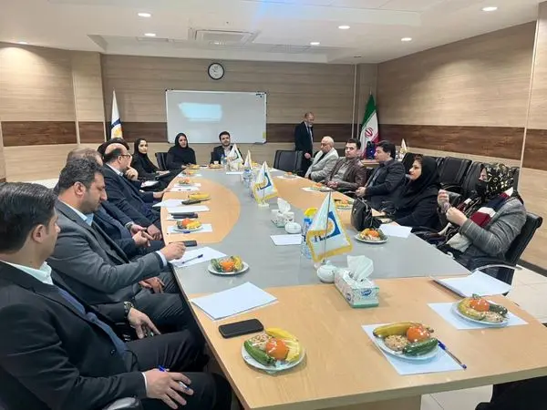 برگزاری جلسه توجیهی،آموزشی و هم اندیشی پزشکان معتمد و روسای بیمه پاسارگاد شعب منطقه ۶