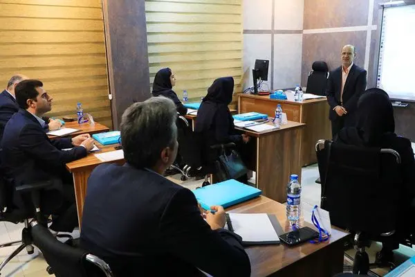 تاکید نایب رئیس هیئت مدیره بانک دی بر رعایت قواعد ریسک سنجی و اعتبارسنجی