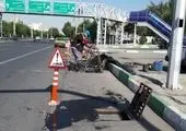 اجرای عملیات رسوب زدایی کانال ها و مسیل های منطقه 3 

