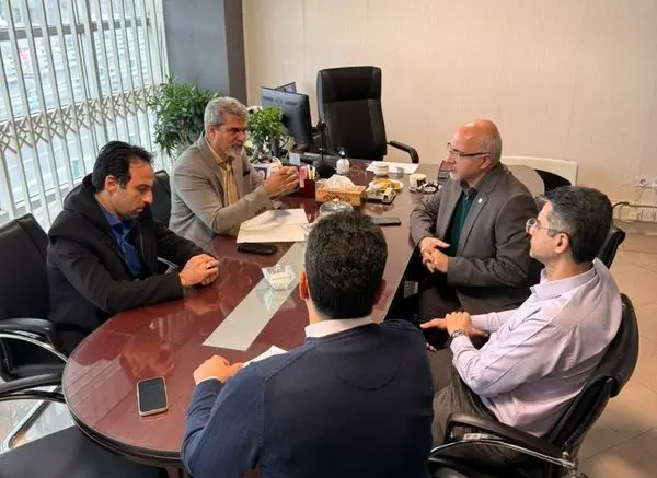 نشست مشترک بانک صنعت و معدن و پارک علم و فناوری دانشگاه سمنان برای معرفی محصولات نوین تأمین مالی برگزار شد

