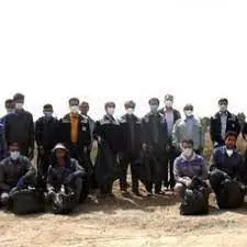 پاکسازی حاشیه زاینده رود در محدوده زرین شهر از ضایعات پلاستیکی