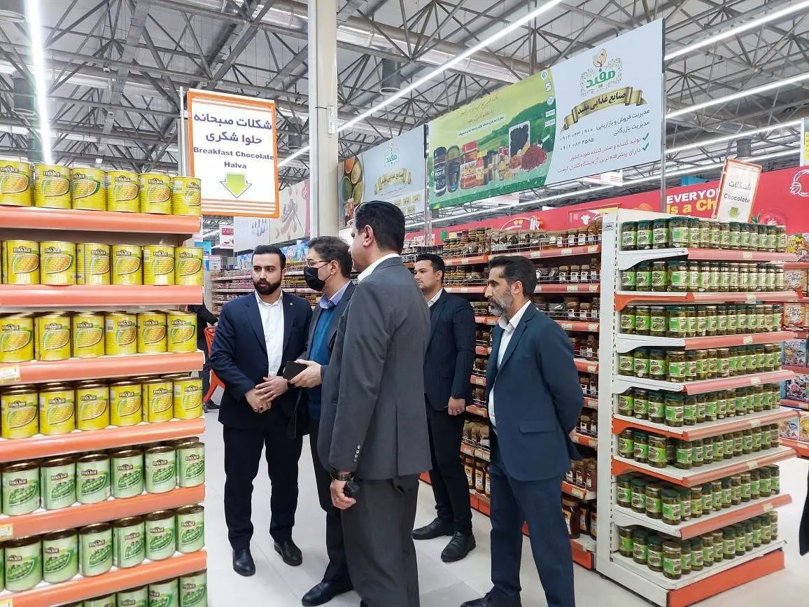 تاکید مدیرعامل شرکت فروشگاه ها بر انجام اقدامات خورسندساز در فروشگاه اتکا شهید فکوری

