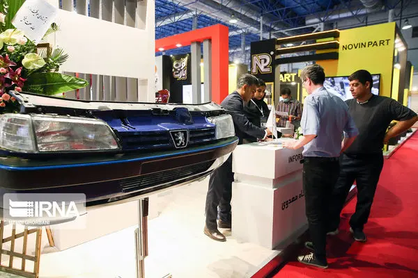 تمرکز فعالیت صنعت خودروی کشور بر روی شرکتهای دانش بنیان