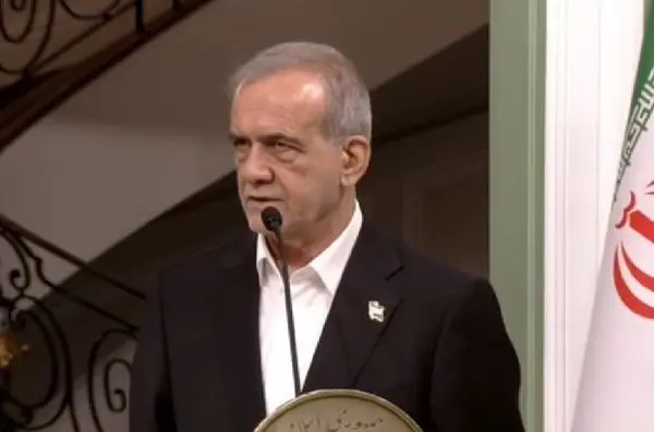 تلاش می‌کنیم ارتباطات ایران و پاکستان را به نزدیک ۱۰ میلیارد دلار ارتقاء دهیم

