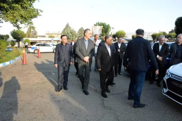 بازدید مدیرعامل بانک از شرکت پارس خودرو برای حمایت از تولید داخلی
