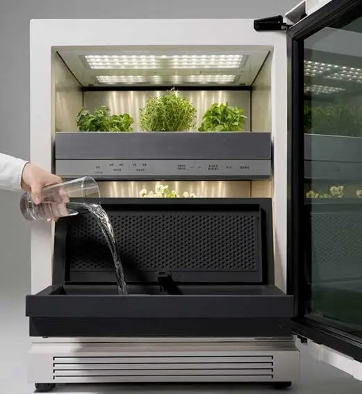 حال وهوای پرورش گیاهان و سبزیجات در خانه با محصول نوآورانه و پر طرفدار LG tiiun