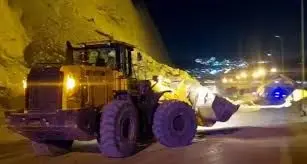 عملیات آواربرداری در پی انسداد آزادراه پردیس–تهران به سرعت آغاز شده است