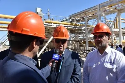 حضور معاون وزیر نفت در خانگیران در راستای دغدغه سوخت زمستانی و باعث دلگرمی همکاران است