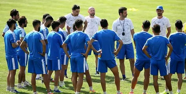 استقلالی‌ها به دنبال خریدهای بزرگ