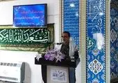 مراسم رونمائی از تقریظ رهبر معظم انقلاب بر کتاب تنها گریه کن در قم برگزار شد

