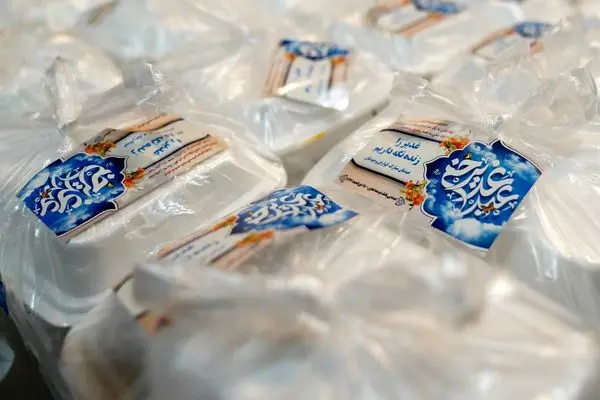 احیای سنت اطعام غدیر از سوی کارکنان بانک توسعه تعاون

