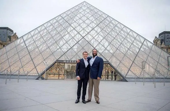 عکس یادگاری ماکرون با محمدبن‌سلمان در موزه لوور پاریس
