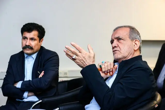 پزشکیان: برنامه‌های توسعه با تکیه بر داده‌های دقیق از ظرفیت‌های هر منطقه تدوین شود