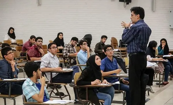 آموزش دانشجویان از بهمنماه حضوری میشود